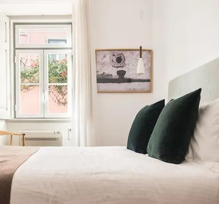 The Alfama Luxury 2 Bedroom Loft + Terrace + Patio #2
