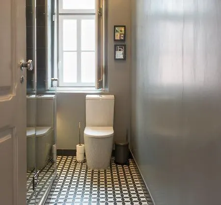 The Alfama Luxury 2 Bedroom Loft + Terrace + Patio #2