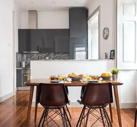 Daire The Alfama Luxury 2 Bedroom Loft + Terrace + Patio #2